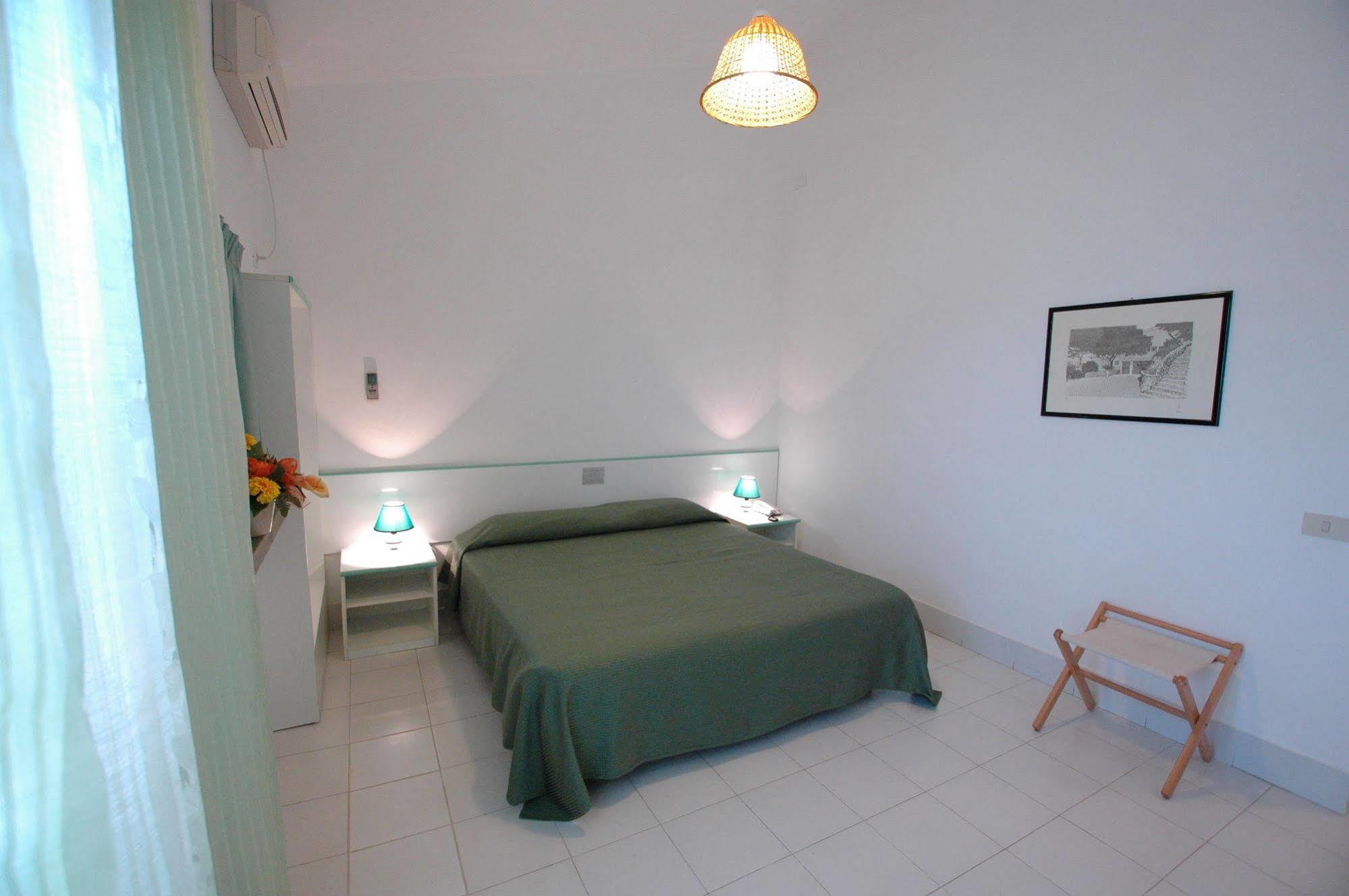Capo Di Stella Hotel
